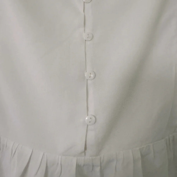 New Charlie Paige XL white Valentina ruffle cap sleeve w/V neck buttoned bodice - Picture 5 of 10